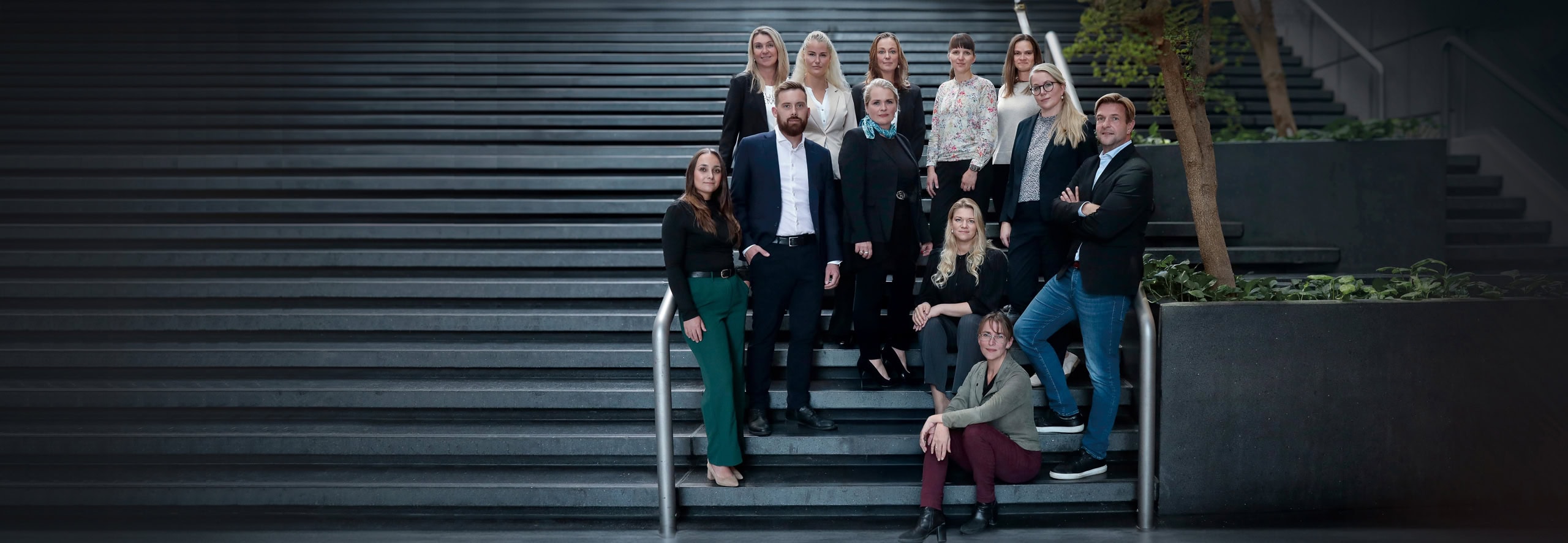 Familieretsteam_gruppe_banner_XL_scale_v2_modded_cropped